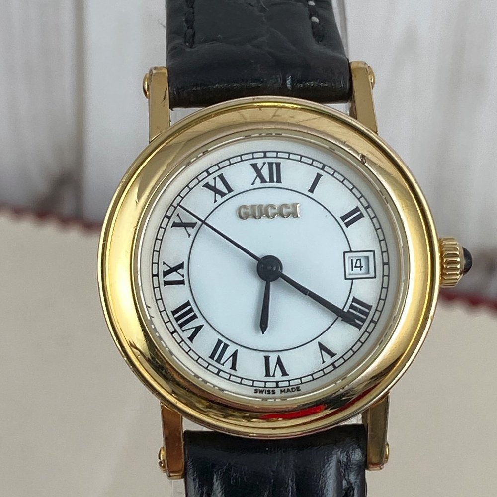 Authentic Vintage Swiss Made Ladies Gucci 7200L Watch 18K 10 Micron Gold Plating